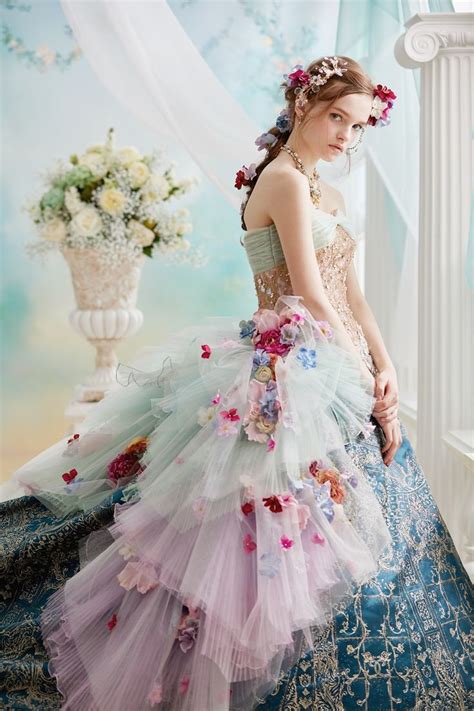 Barevné svatby: Šaty - STELLA DE LIBERO | Wedding dress styles, Gowns ...