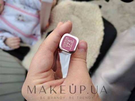 L Oreal Paris Color Riche Nude Intense Сатиновая помада в универсальных нюд оттенках купить