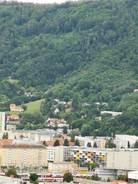 Wundersch Ne Sonnige Zimmerwohnung Mit Aussicht N He Ukh Schloss