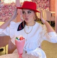 New Hot Sexy Kamilia Assem Bikini Pics