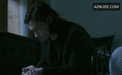 Aubrey Plaza Kathryn Hahn Lesbian Scene In Agatha All Along Aznude