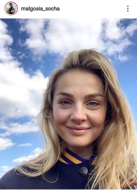 Ma Gorzata Socha Pozuje W Bia Ym Bikini Pi Kne Cia Ko Pisz Fani A Ma Za Sob Porody