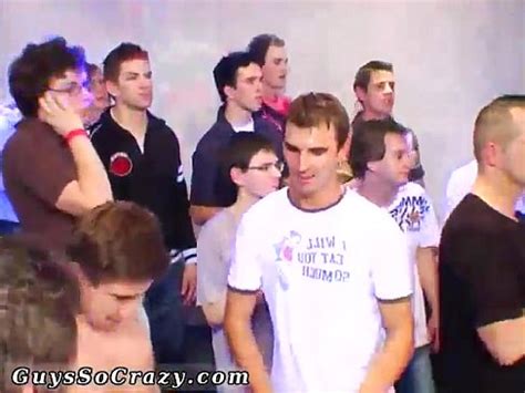 Doctores Gays Practican Sexo Duro Y Sexo Masculino Por Primera Vez En El Vestuario XVIDEOS