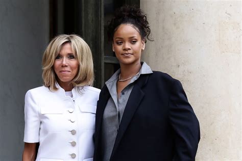 Photo Brigitte Macron Trogneux Raccompagne La Chanteuse Rihanna Sur