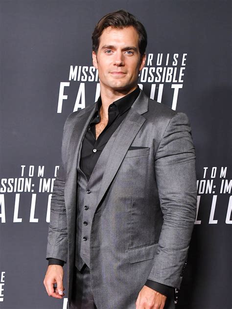 henry cavill height 7