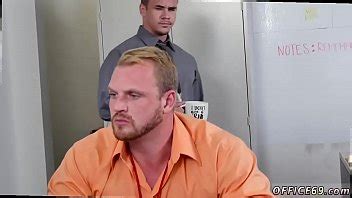 Culturista sexo a pelo gay Primer día en el trabajo XVIDEOS