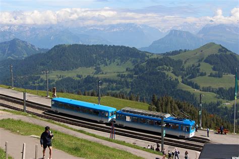 Rigi Kulm This Is A Train Of The Arth Rigi Bahn Arb Awai Flickr