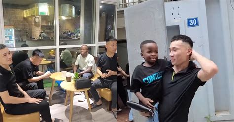 Quang Linh L I Con I Th M Quang D Ng Vlog H L S C Kh E C A Ng Nghi P Hot Kols I