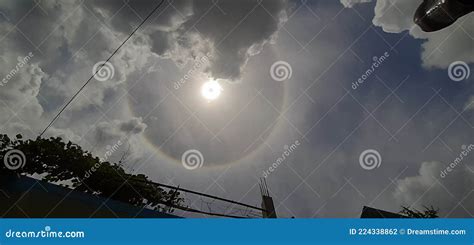 Nubes Solares Gotas Arco Iris Clima Foto De Archivo Imagen De Gotitas