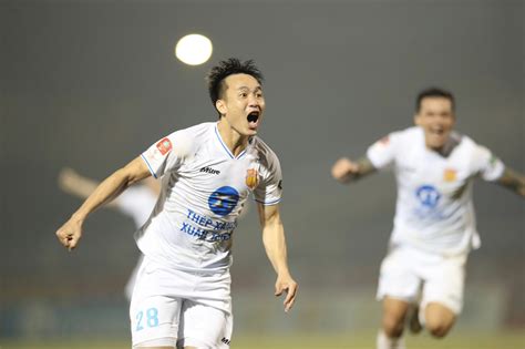 V League gay cấn Nam Định xây chắc ngôi đầu bảng