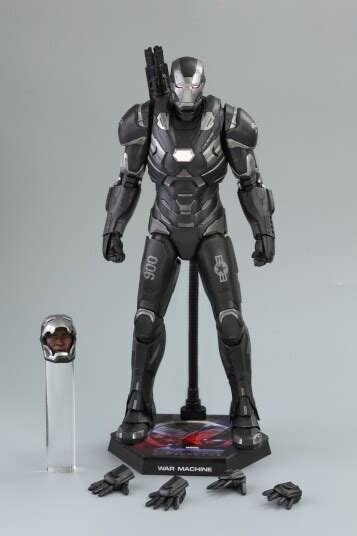 Hot Toys X Lee Gardens