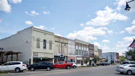 Dyersburg, Tennessee Regional Airport Editorial Stock Image - Image of earthquakes, excited ...