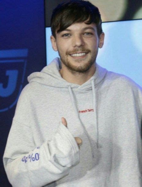 Hes So Hot I Mean Look At Him LouisTomlinson