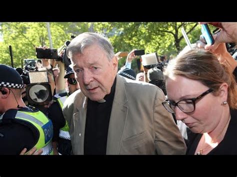 Le cardinal Pell jugé coupable de pédophilie placé en détention en