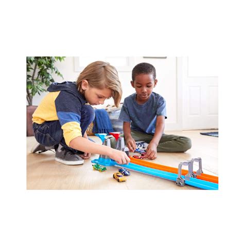 Hot Wheels Action Dual Loop Dash Toy Mart