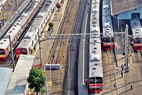 Jam Operasional Krl Mrt Dan Lrt Jakarta Akan Diperpanjang Saat Tahun