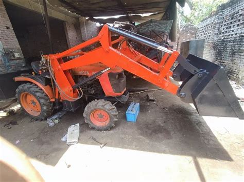 Mini Tractor Loader, Loader Bucket Capacity: 400 kg at best price in Khatauli