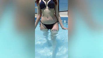 No meio do hotel bati uma em público e mostrei meus peitos Melina Bloom XVIDEOS