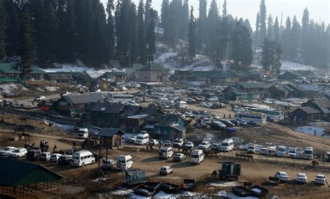 In Pictures Unusual Dry Spell Absence Of Snow At Gulmarg Disheartens