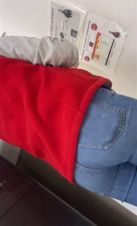 Cute Target Employee Showing Off Her Nice Ass Tight Jeans Forum