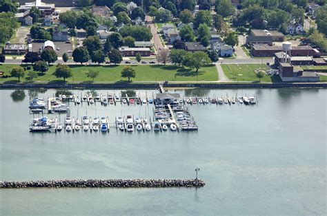 Dunkirk Yacht Club In Dunkirk Ny United States Marina Reviews