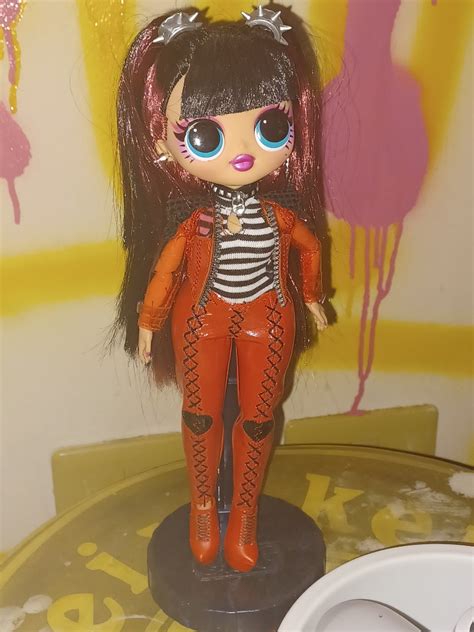 L O L Surprise L O L Surprise OMG Doll Spicy Babe WITH DOLLSTAND AND ACCESSORIES
