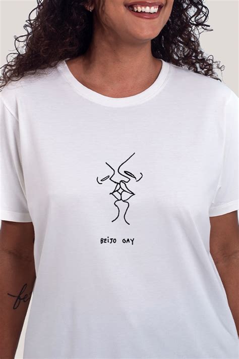 Camiseta Pima Feminina Beijo Gay