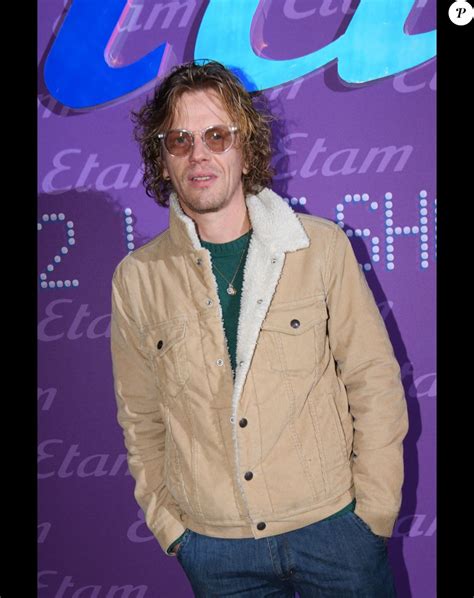 Léa Elui renversante en lingerie avec son séduisant compagnon au défilé Etam le diaporama