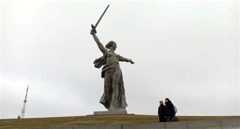 Кавказский Узел | Задержана подозреваемая в осквернении монумента ...