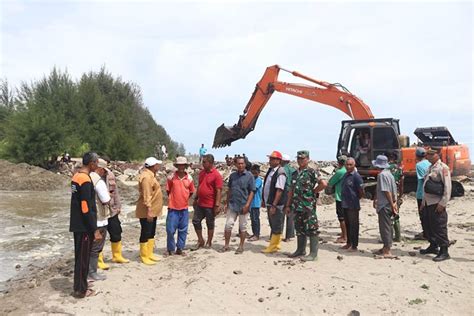 Bnpb Bangun Tanggul Pencegah Banjir Di Aceh Selatan Antara News