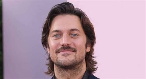 Sami Outalbali Que Devient Le Beau Gosse Fran Ais De Sex Education Public