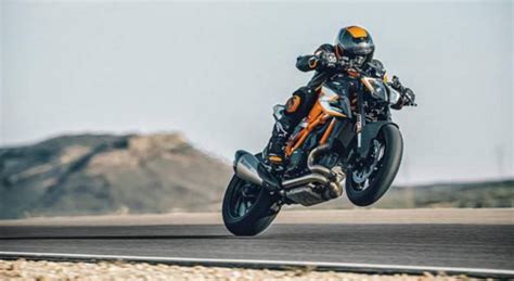 5 Modele KTM Din Categoria Naked Bike Ghimpele