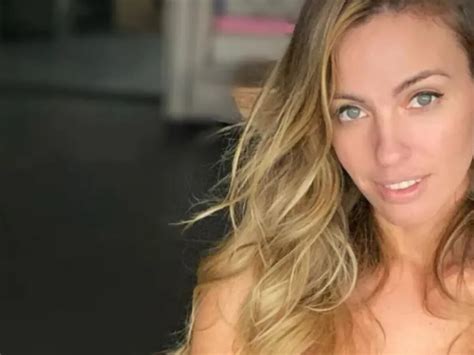 De Espaldas Y De Frente Con Micro Bikini Roja Roc O Guirao D Az Arras Con El Fr O Adivinen