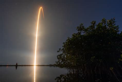 SpaceX alcanza casi 6 000 satélites Starlink en órbita tras el