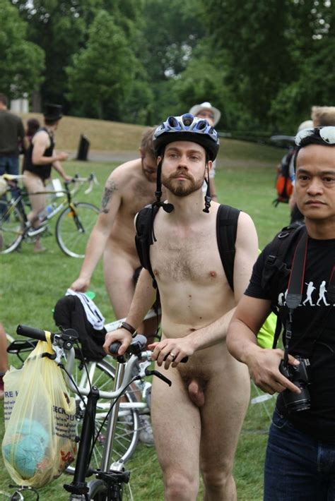 A Londra è tornato il World Naked Bike Ride