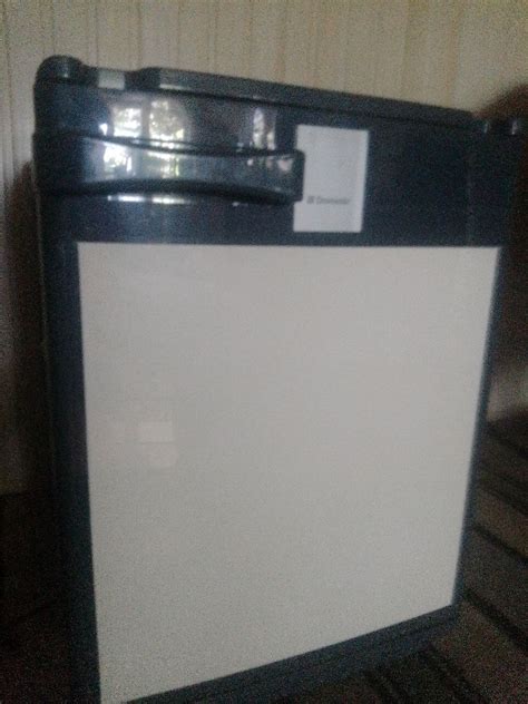 Продам мини холодильник