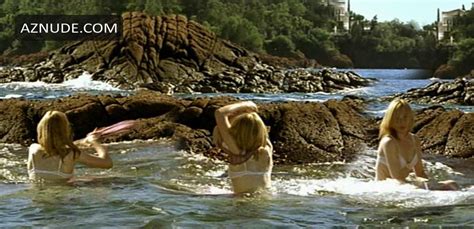 Livraison A Domicile Nude Scenes Aznude