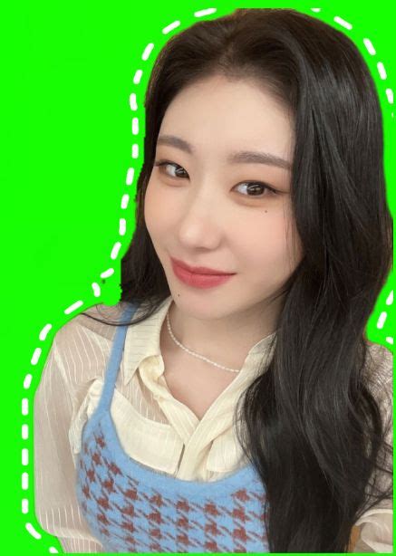 İtzy chaeryeong green screen in 2023 Greenscreen Itzy Green