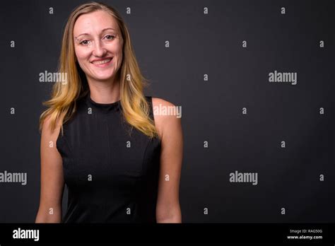 Femme blonde intelligente affaire Banque de photographies et dimages à haute résolution Alamy