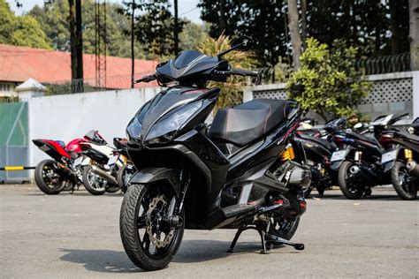 Chị 200 triệu để độ Honda Air Blade