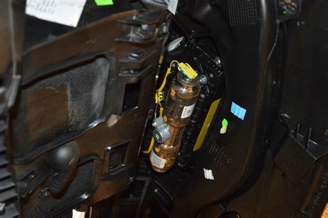 VW Passat B6 Арматурно табло възглавница за предпазен колан - КРИК.БГ