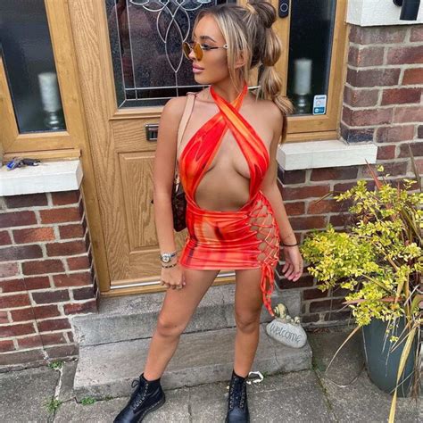 Ledy In Red Porn Pic