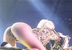 Miley Cyrus Porn Pic