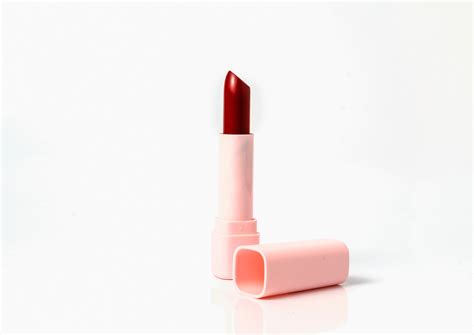 Vagina Lipstick Le Produit Dont Personne Na Besoin Existe Bel Et Bien