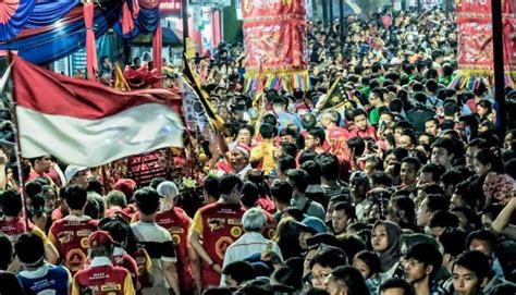 Aksi Angpao Ridwan Kamil Dan Bima Arya Di Bogor Street Festival CAP GO