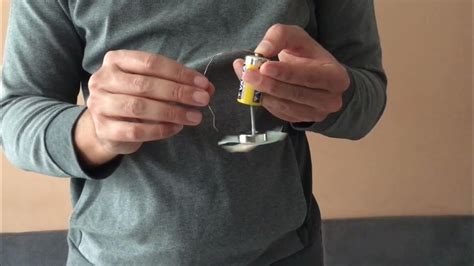 Направи си сам в къщи хомополярен двигател с батерия, магнит, проводник ...