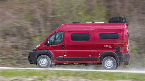 Solis Pocket Camper Van Kecil Termurah” Buatan Winnebago