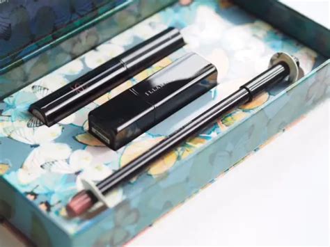 Illamasqua Extinct Go Nude Gift Set British Beauty Blogger