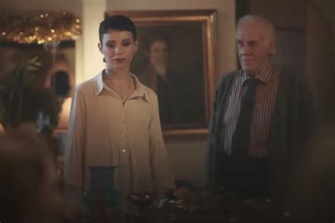 Gay It On Twitter Il Nonno Prepara L Affermazione Di Genere Dell Nipote Al Pranzo Di Natale