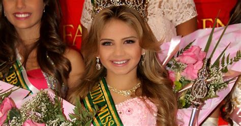 G Gay Adota Neta De Traficantes E Menina Torna Se Mini Miss Brasil Not Cias Em Esp Rito Santo